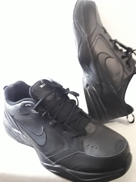 nike air monarch size 15